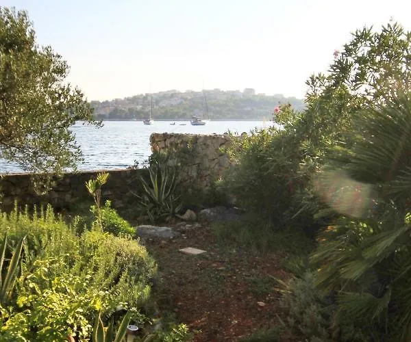 By The Sea Stupin Celine, - 10321 *