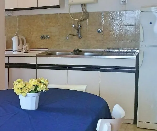 By The Sea Stupin Celine, - 10321 *